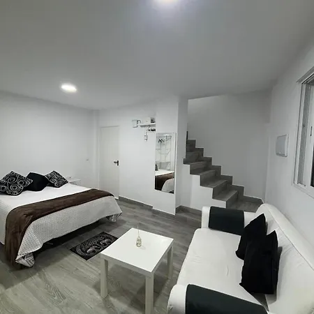 Estudios I Jerez Apartment *